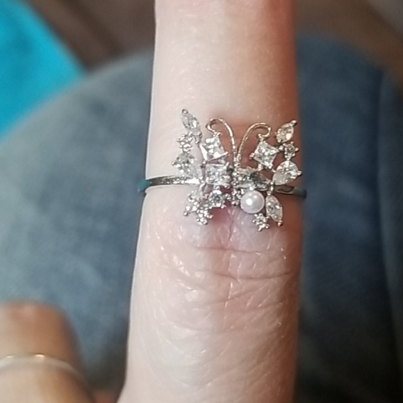 Butterfly ring size 6